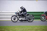 Vintage-motorcycle-club;eventdigitalimages;mallory-park;mallory-park-trackday-photographs;no-limits-trackdays;peter-wileman-photography;trackday-digital-images;trackday-photos;vmcc-festival-1000-bikes-photographs